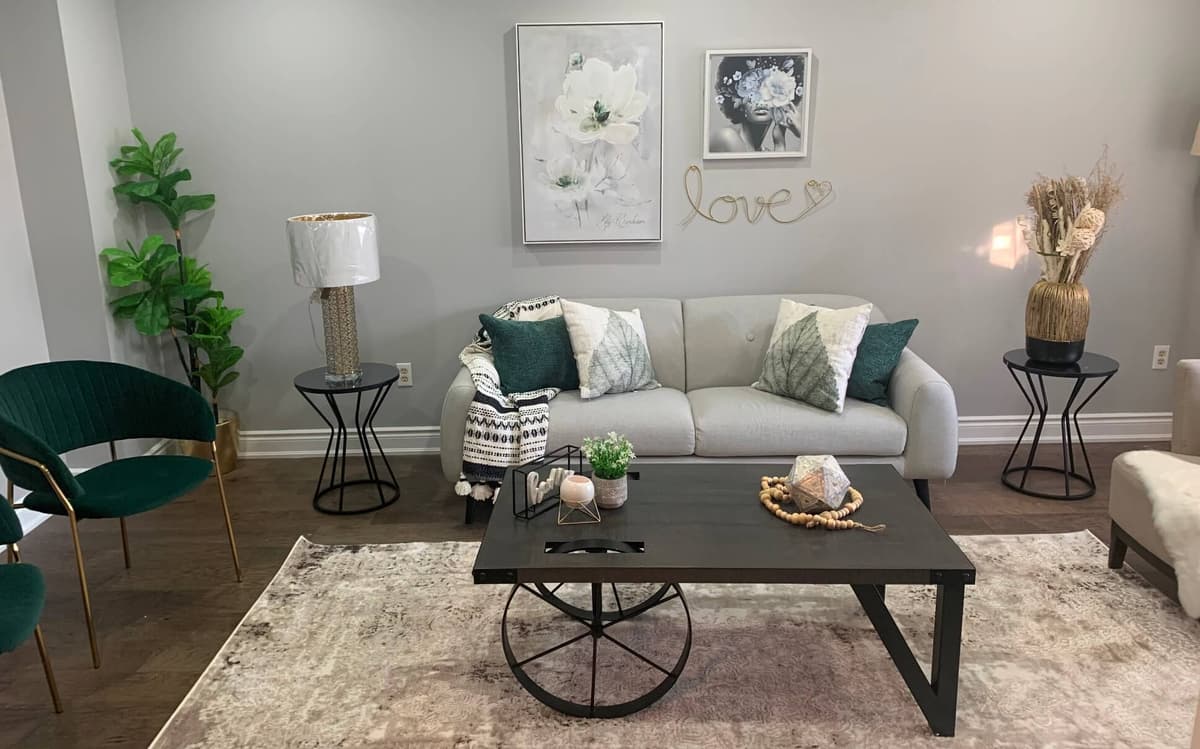Professional Realtor Selling Condo in Toronto, Mississauga, and the GTA