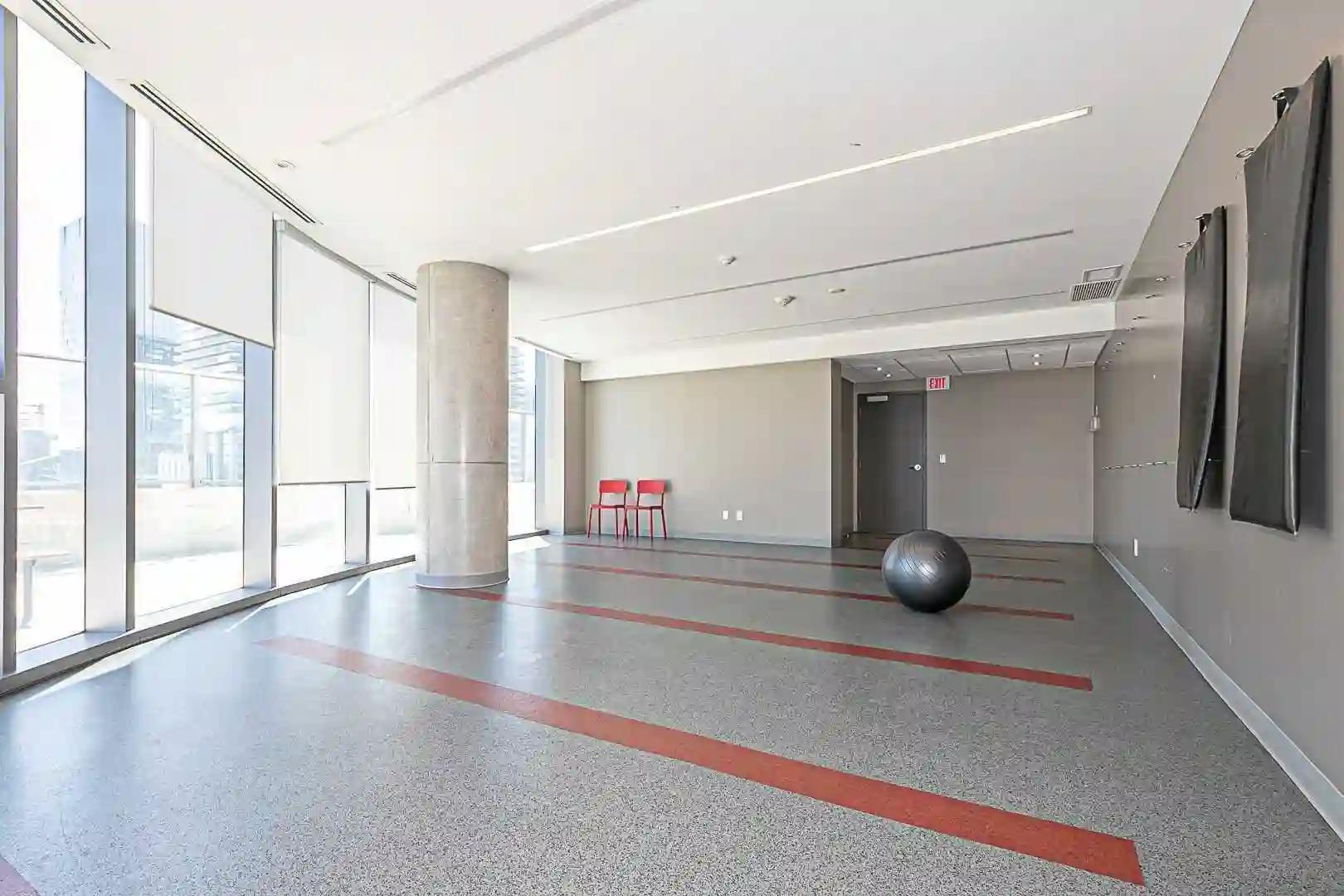 https://api.condopoint.ca/cdn/images/C6057161/photo_24.webp