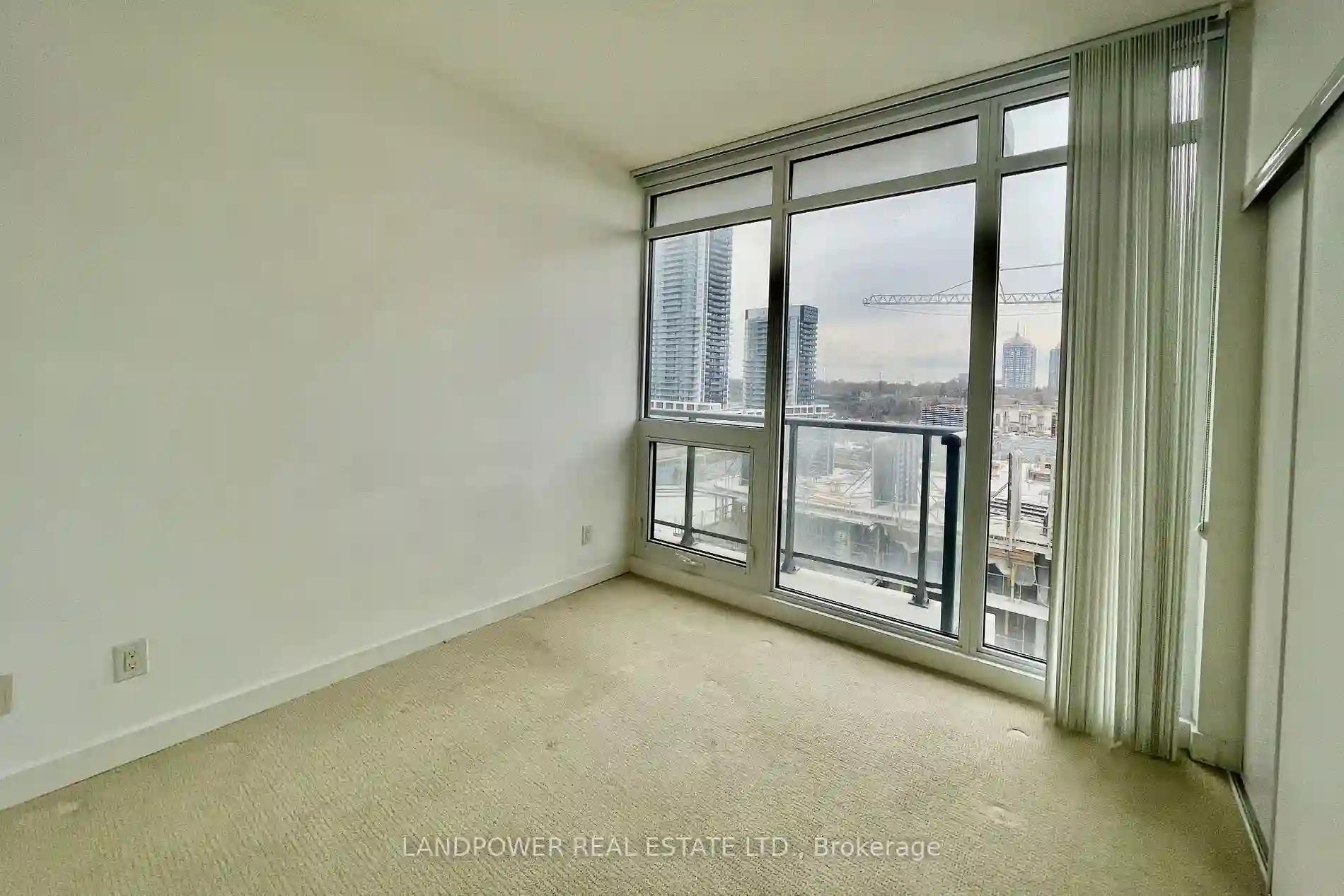 https://api.condopoint.ca/cdn/images/C8150748/photo_5.webp