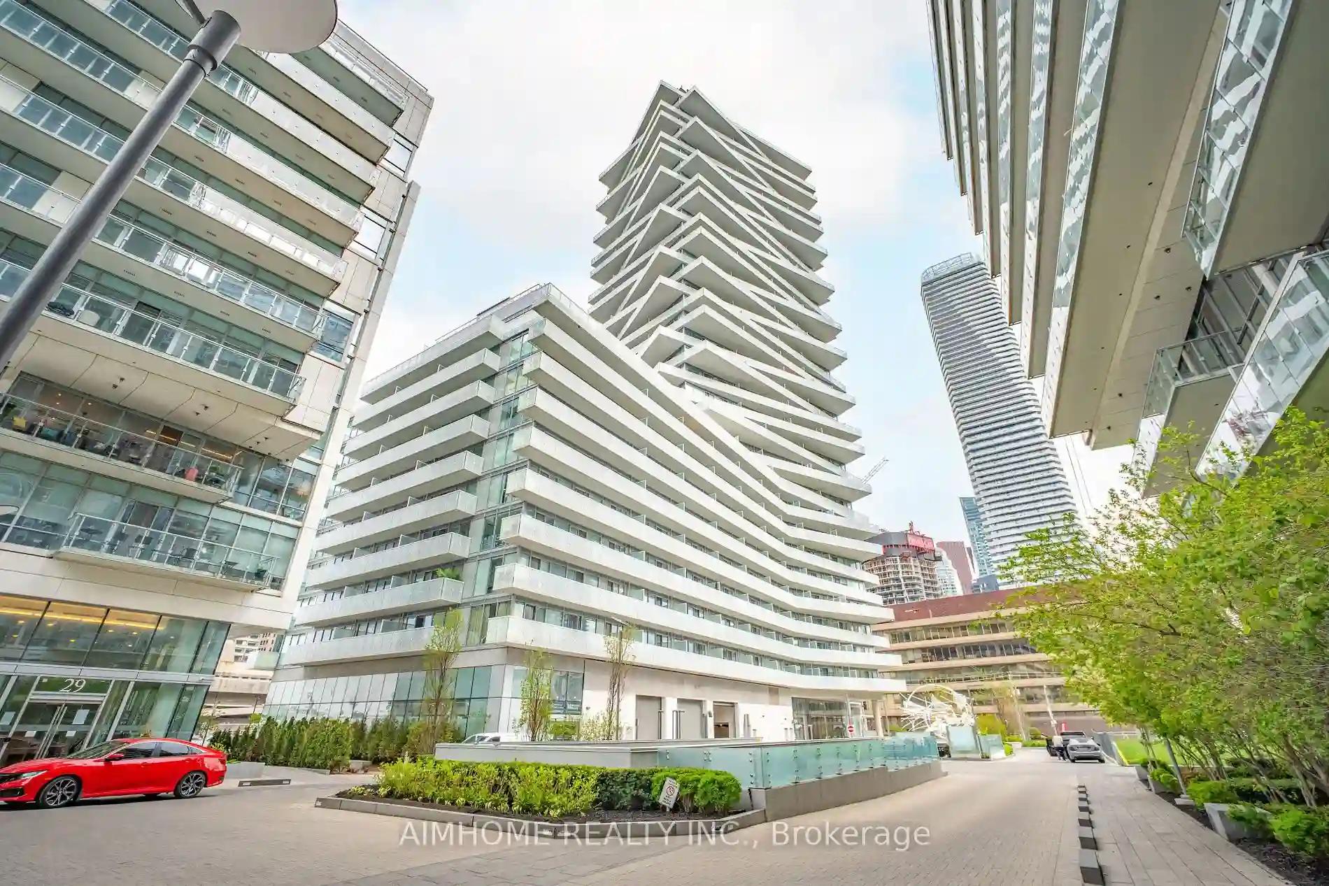 29 Queens Quay E