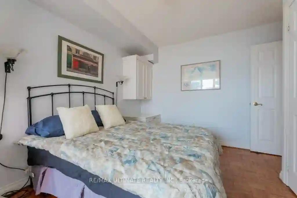 https://api.condopoint.ca/cdn/images/C8433126/photo_12.webp