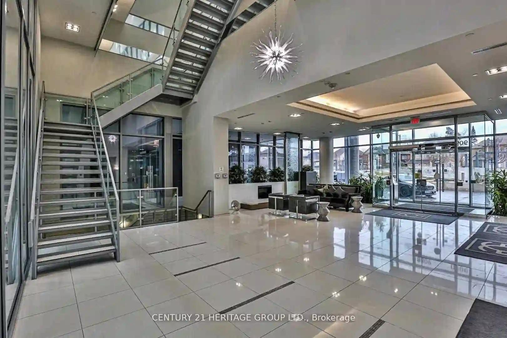 https://api.condopoint.ca/cdn/images/N6205856/photo_3.webp