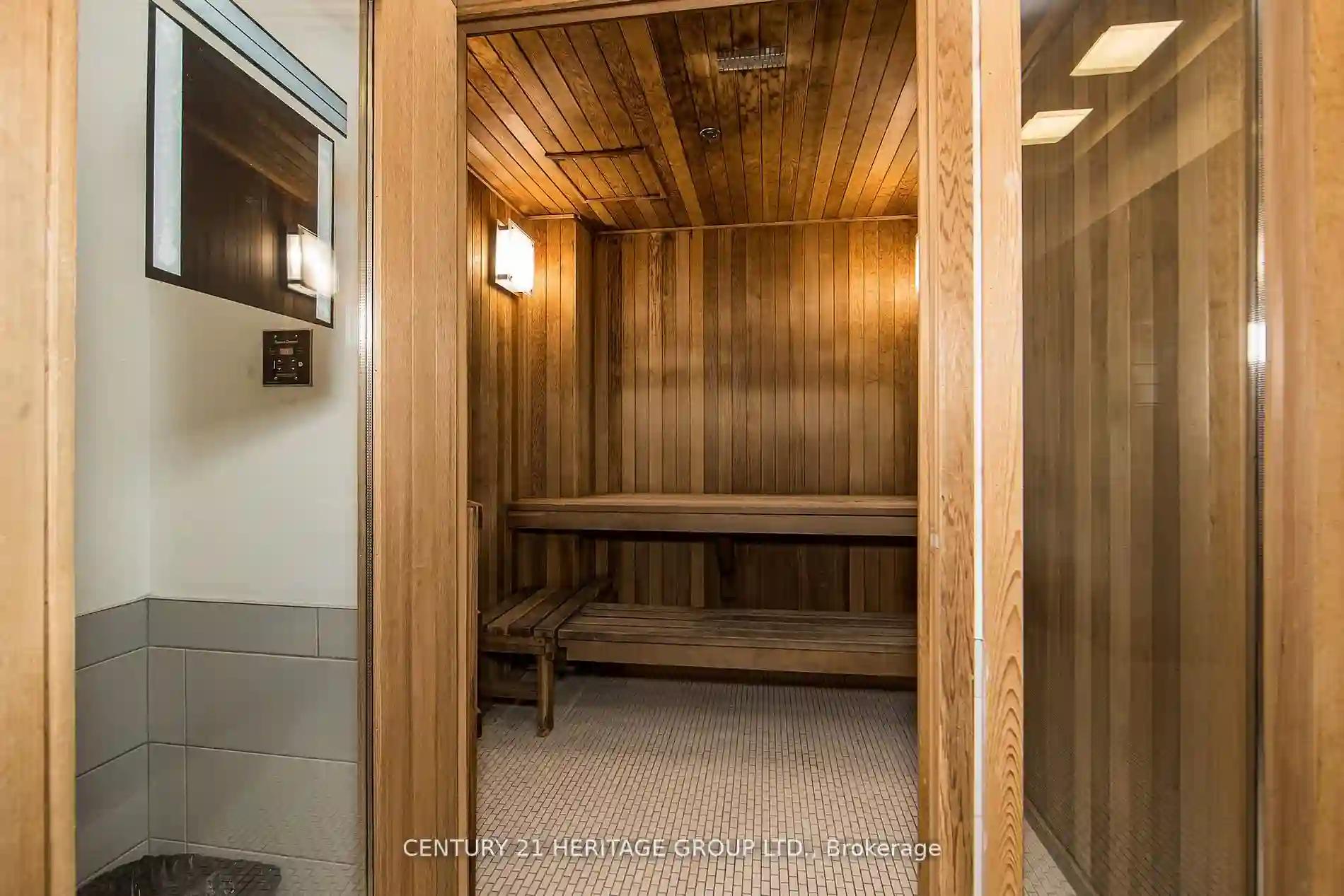 https://api.condopoint.ca/cdn/images/N6205856/photo_31.webp