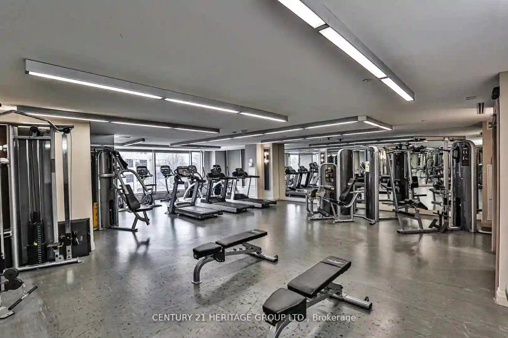 https://api.condopoint.ca/cdn/images/N6205856/photo_32.webp