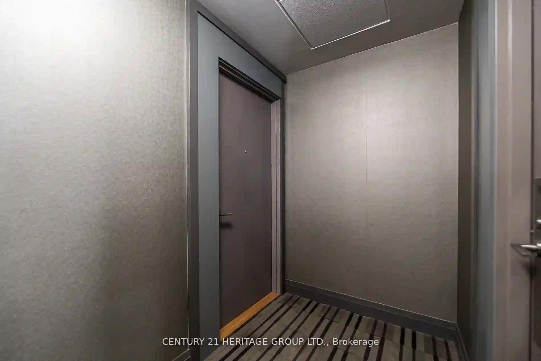 https://api.condopoint.ca/cdn/images/N6205856/photo_6.webp