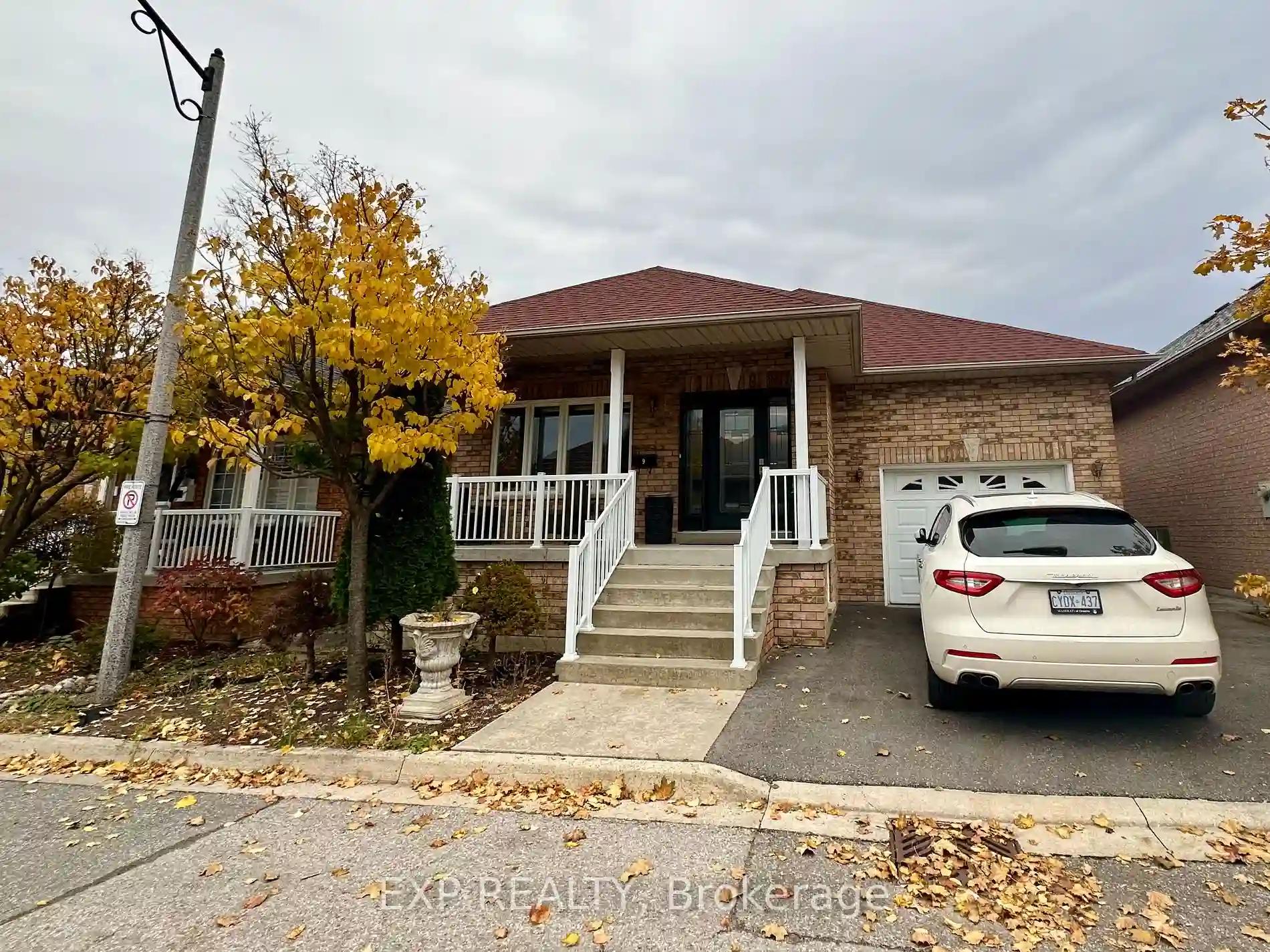 9 Amalfi Crt