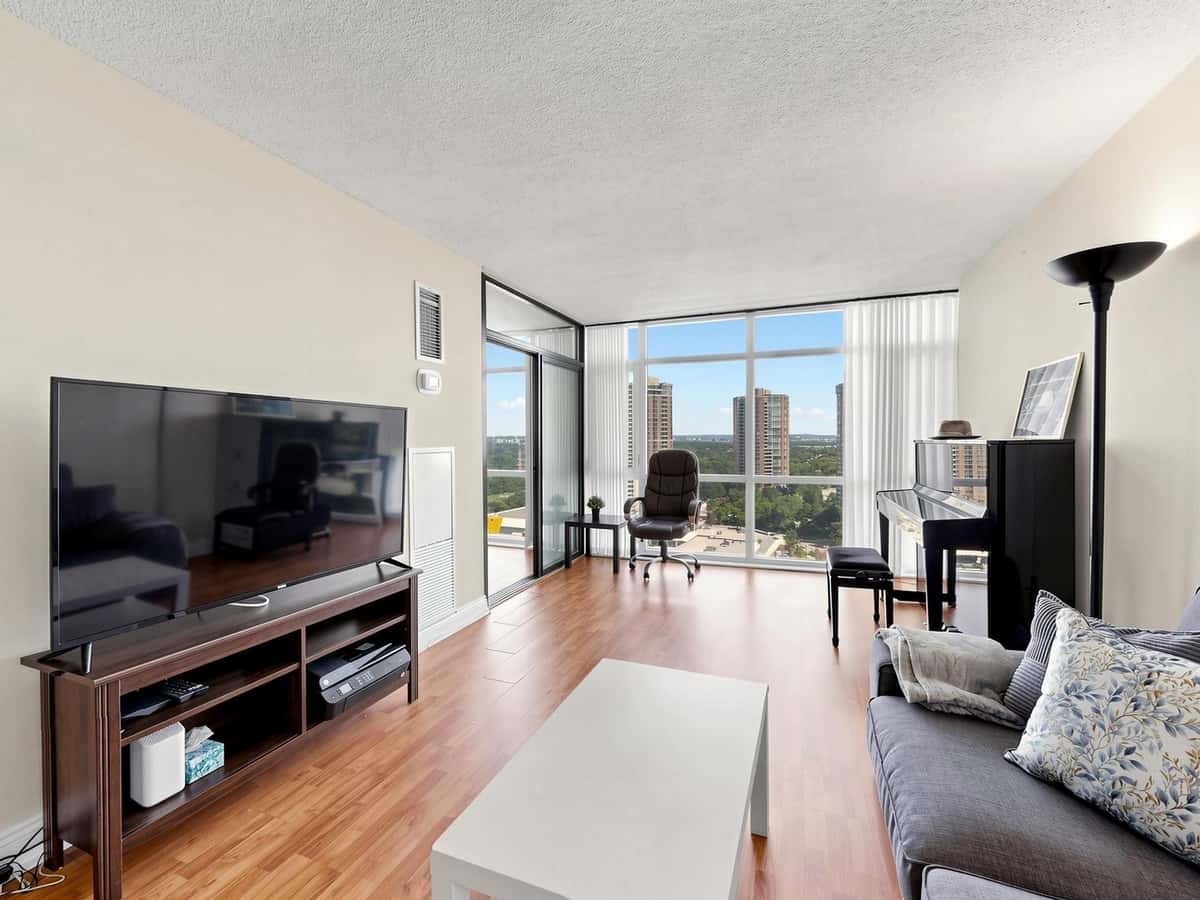 1555 Finch Avenue E 1901, Toronto, ON M2J 4X9 - property image 4