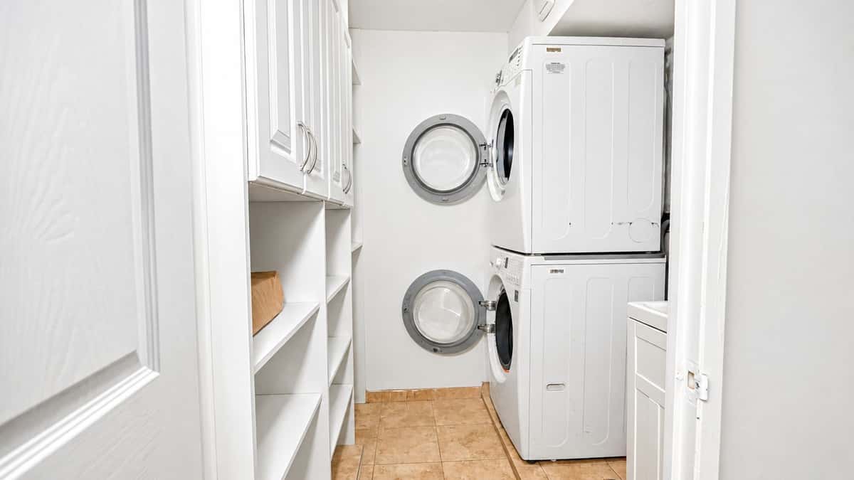 30 Malta Avenue 302, Brampton, ON L6Y 4S5 - property image 2