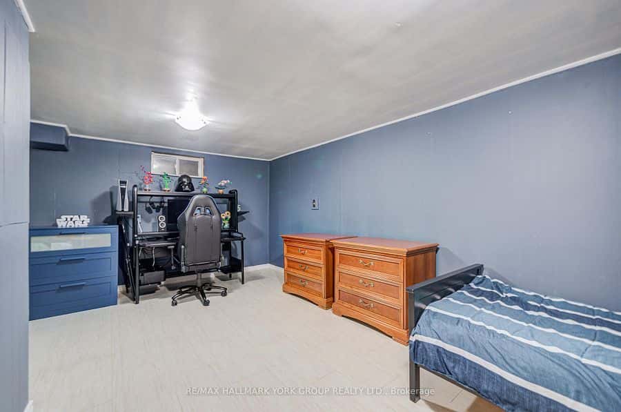 9 Bur Oak Way, Toronto, ON M3L 2G3 - property image 2