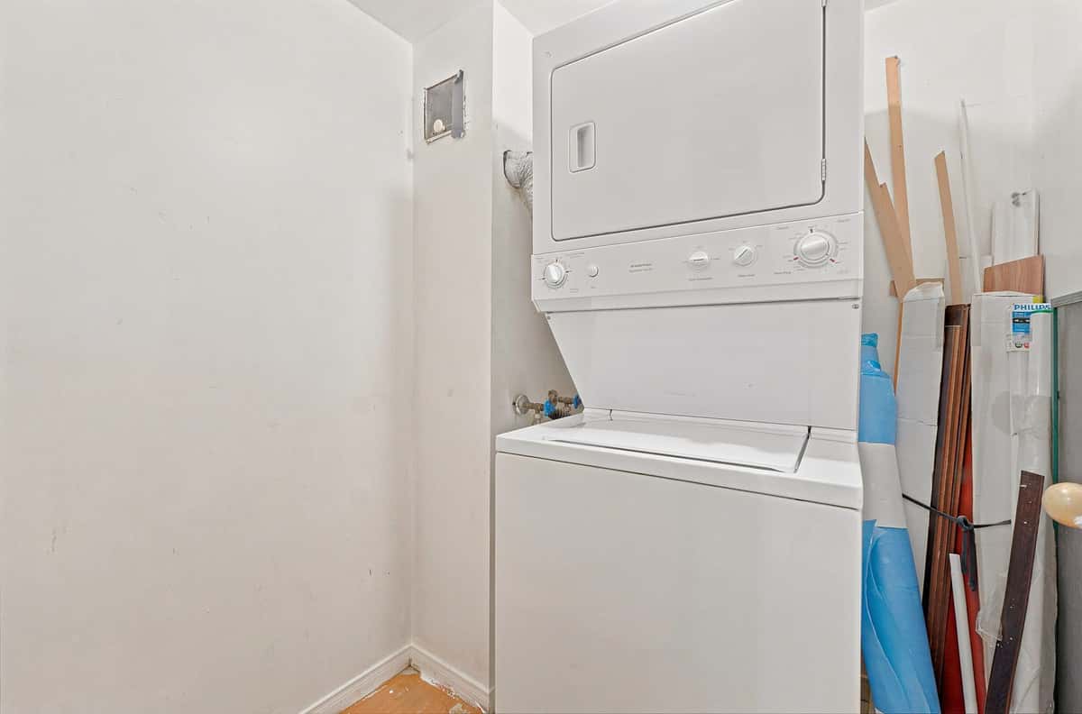 155 Hillcrest Avenue 1114, Mississauga, ON L5B 3Z2 - property image 1