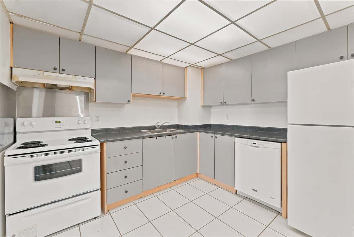 155 Hillcrest Avenue 1114, Mississauga, ON L5B 3Z2 - property image 2