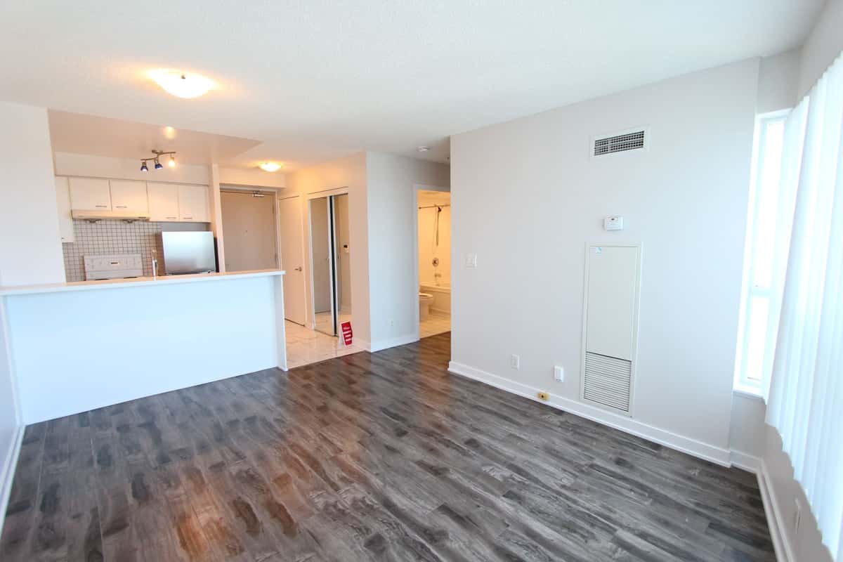 36 Lee Centre Drive 2906, Toronto, ON M1H 3K2 - property image 3