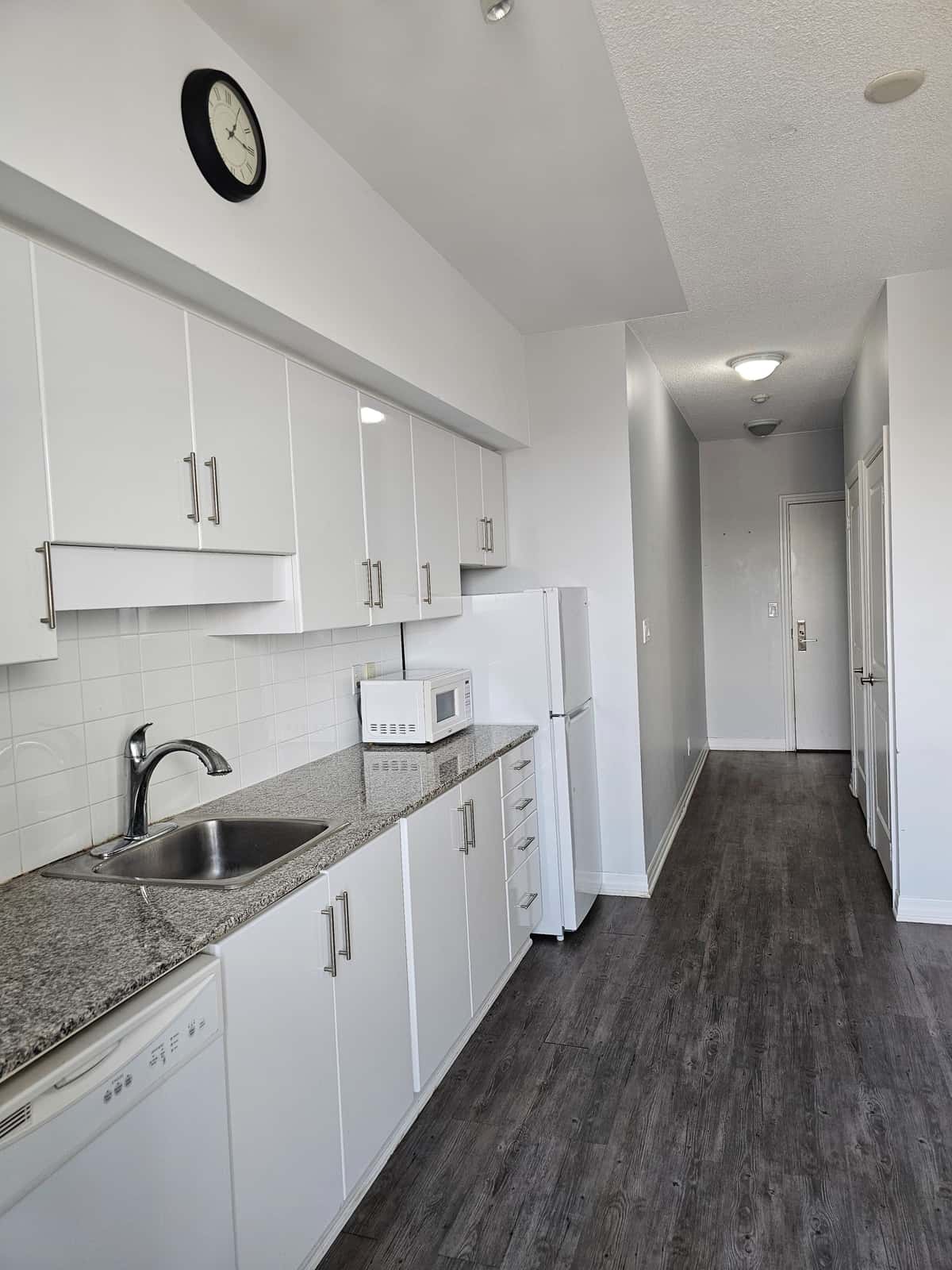 30 Herons Hill Way 1804, Toronto, ON M2J 0A7 - property image 3