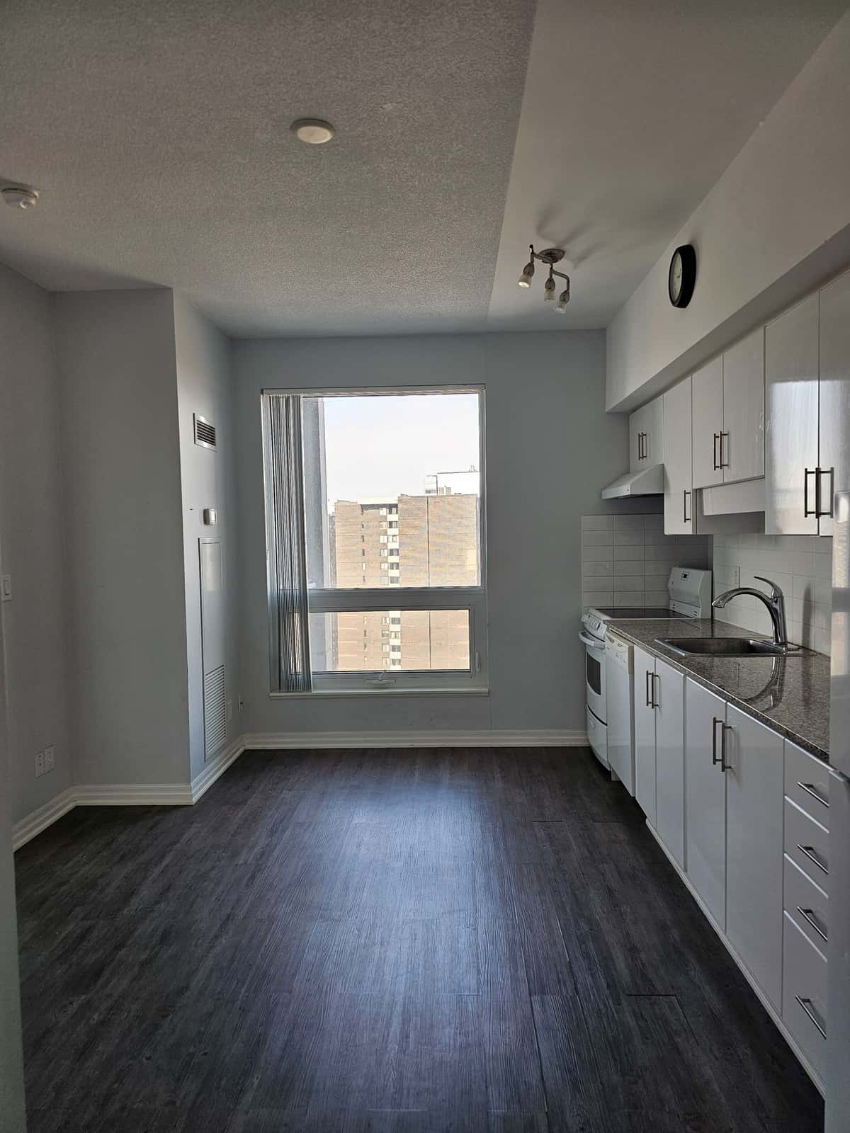 30 Herons Hill Way 1804, Toronto, ON M2J 0A7 - property image 1