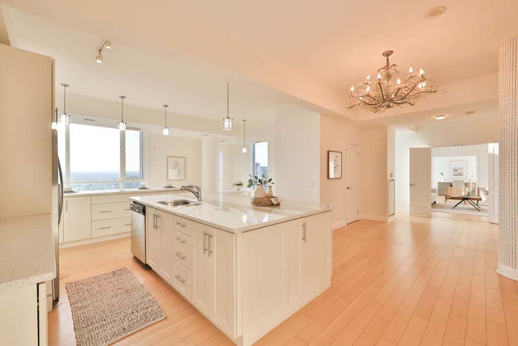1 Hurontario Street 2201, Mississauga, ON L6G 0A3 - property image 4