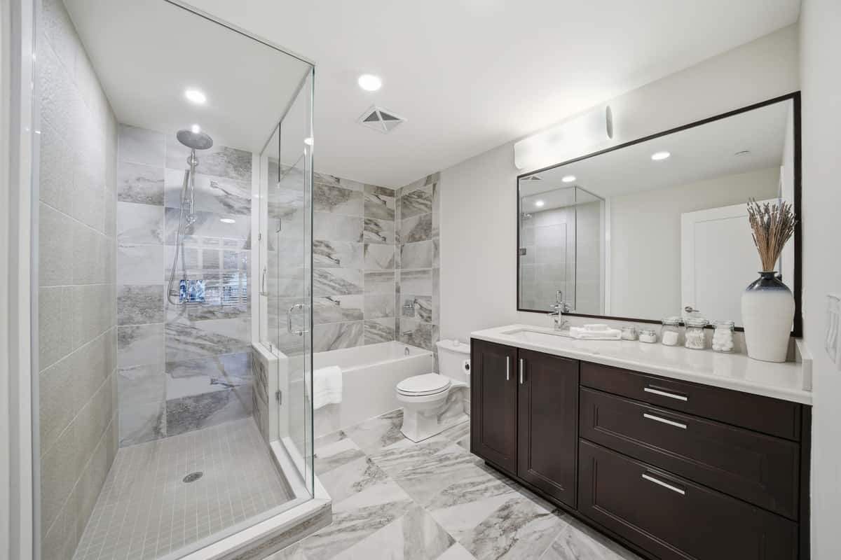 1575 Lakeshore Road W 117, Mississauga, ON L5J 0B1 - property image 5