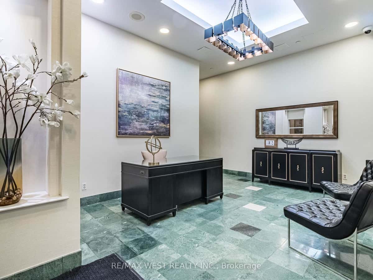 Ph2 - 409 Bloor , Toronto C09 - property image 2