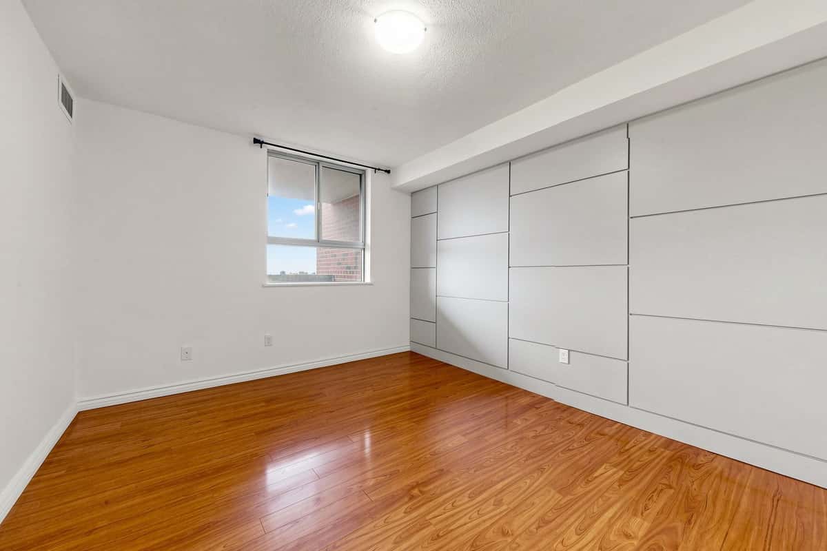 236 Albion Road 1902, Toronto, ON M9W 6A6 - property image 2