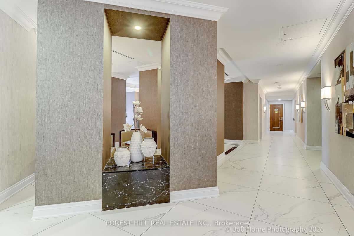 45 Kingsbridge Garden Circle 204, Mississauga, ON L5R 3K4 - property image 4