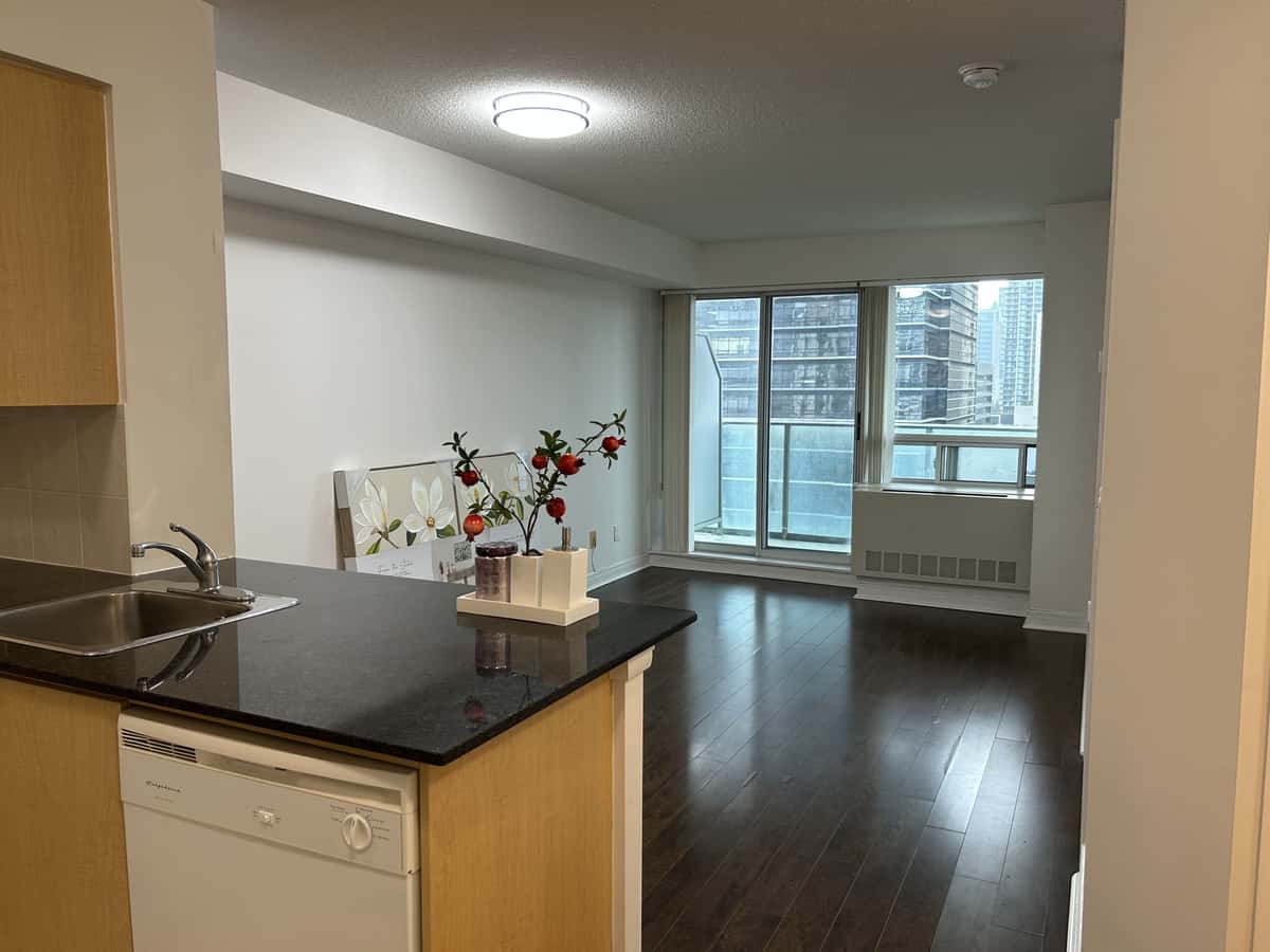 31 Bales Avenue 1607, Toronto, ON M2N 7L6 - property image 5