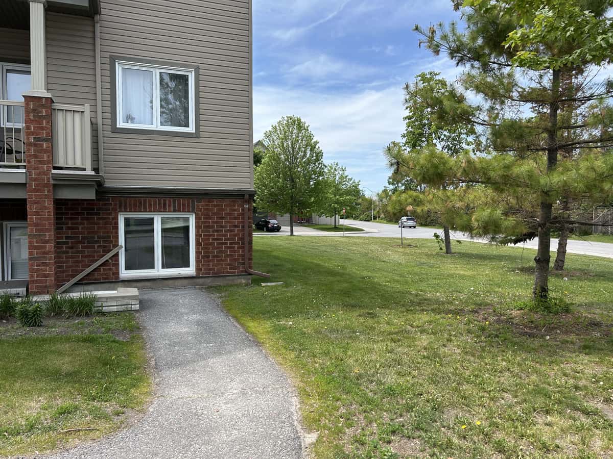 H - 105 Fraser Fields , Barrhaven - property image 2
