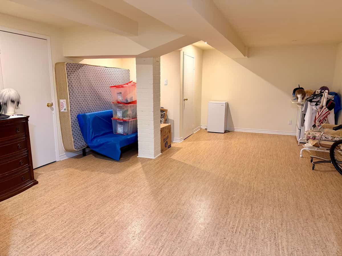 8 Chamberlain Court, Ajax, ON L1S 3M7 - property image 1