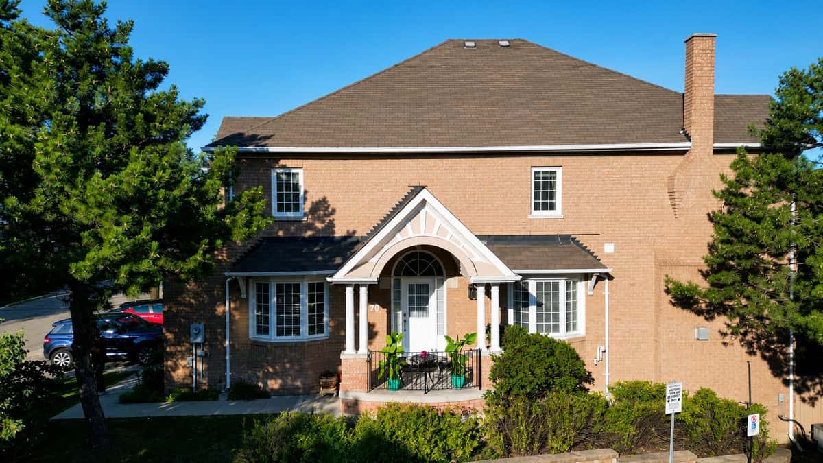 70 - 190 Harding Blvd , Richmond Hill - property image 2