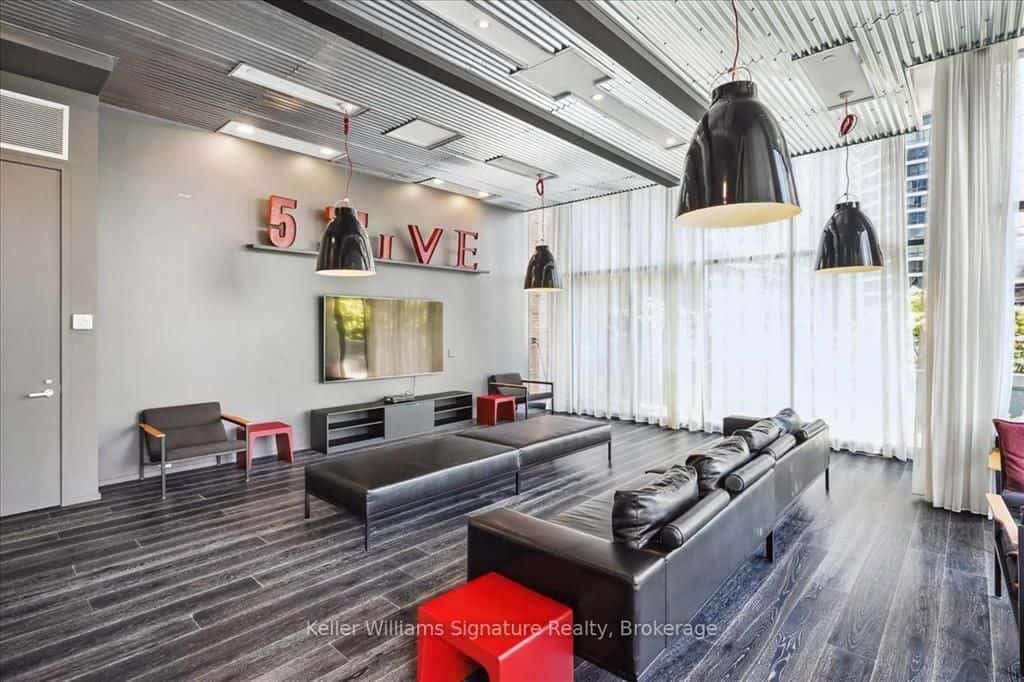 212 - 5 St Joseph , Toronto C01 - property image 3