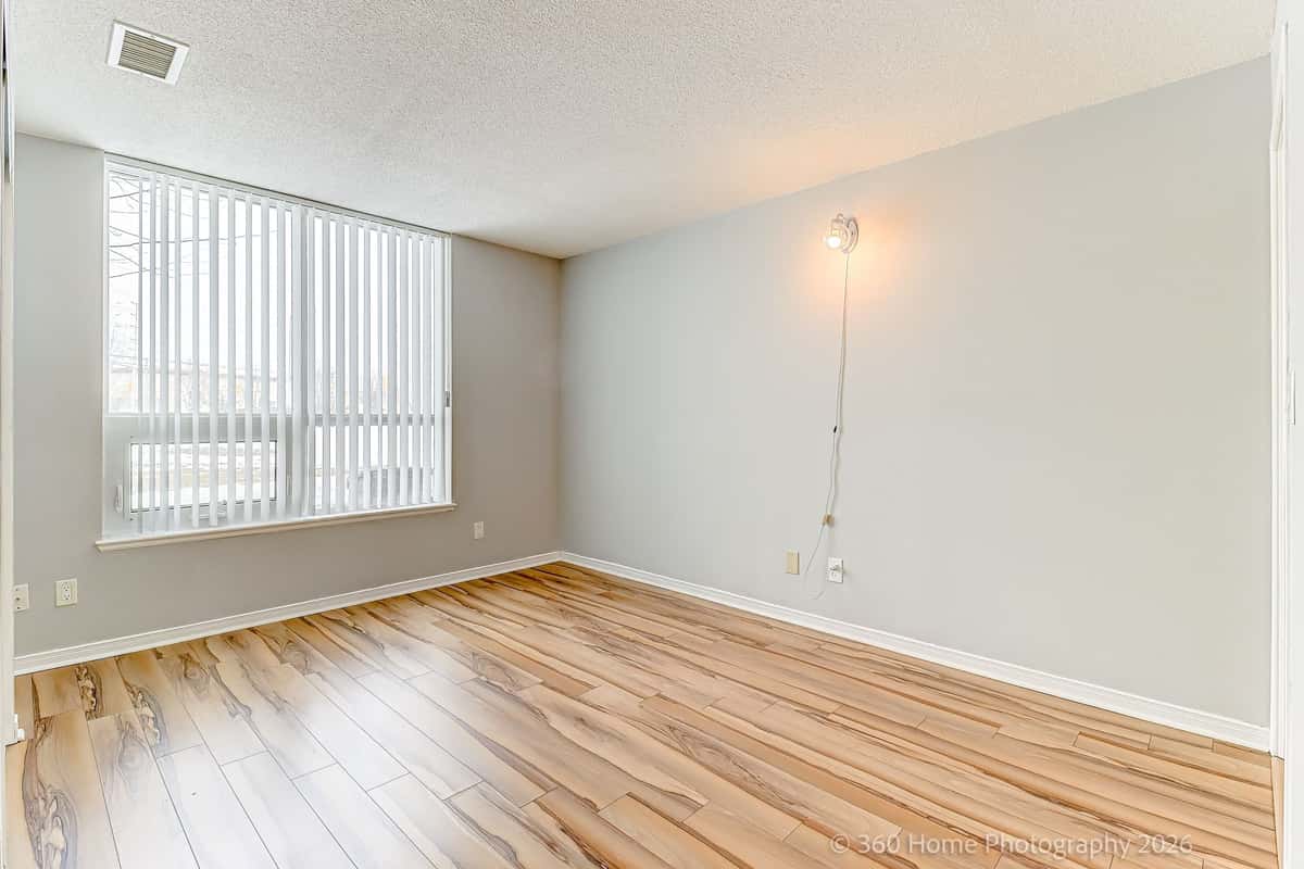 4900 Glen Erin Drive 111, Mississauga, ON L5M 7S2 - property image 1