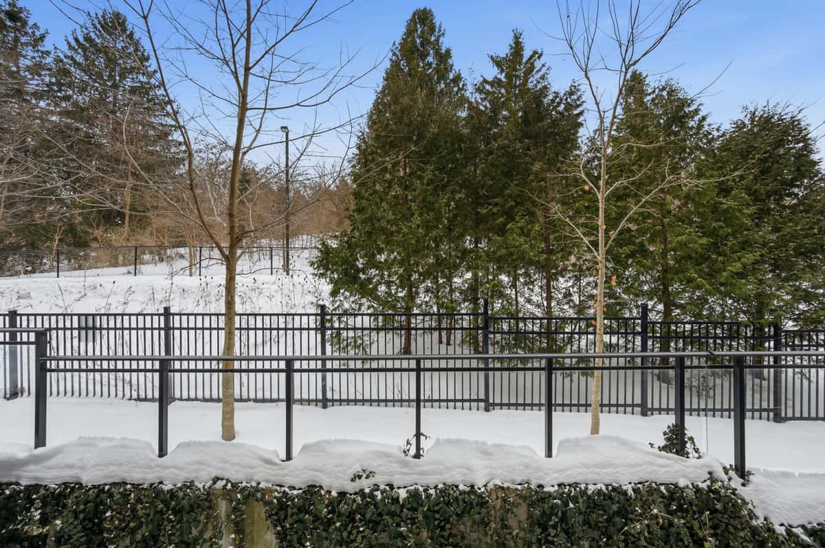 1575 Lakeshore Road W 117, Mississauga, ON L5J 0B1 - property image 1