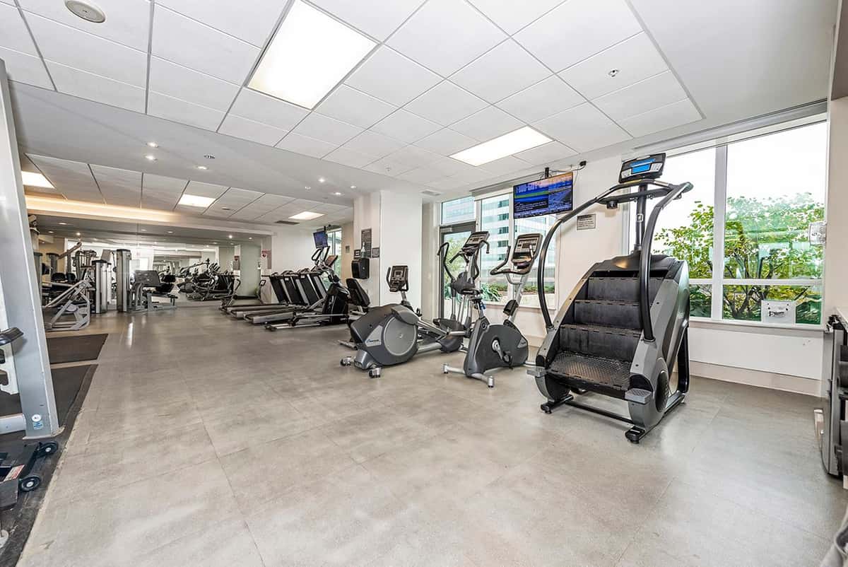 733 - 7165 Yonge , Markham - property image 5