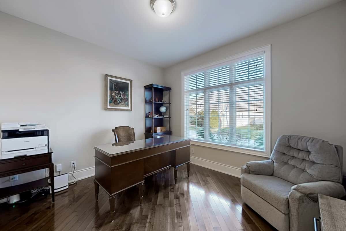 729 Hidden Grove Lane, Mississauga, ON L5H 4L2 - property image 3