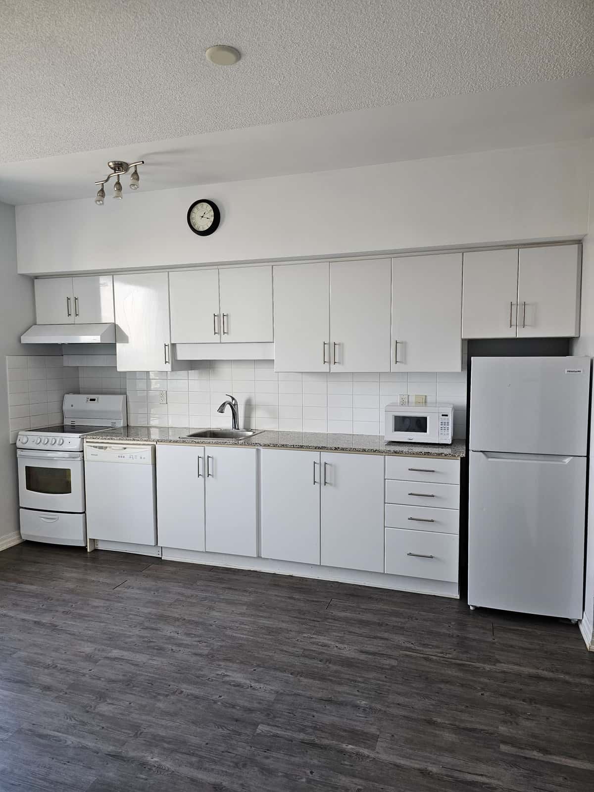 30 Herons Hill Way 1804, Toronto, ON M2J 0A7 - property image 5