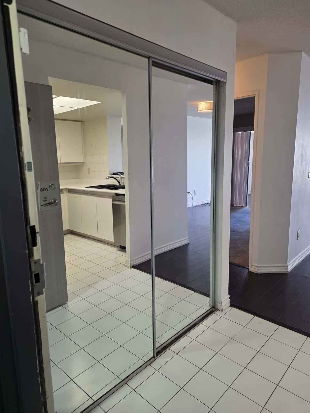 335 Webb Drive 708, Mississauga, ON L5B 4A1 - property image 3