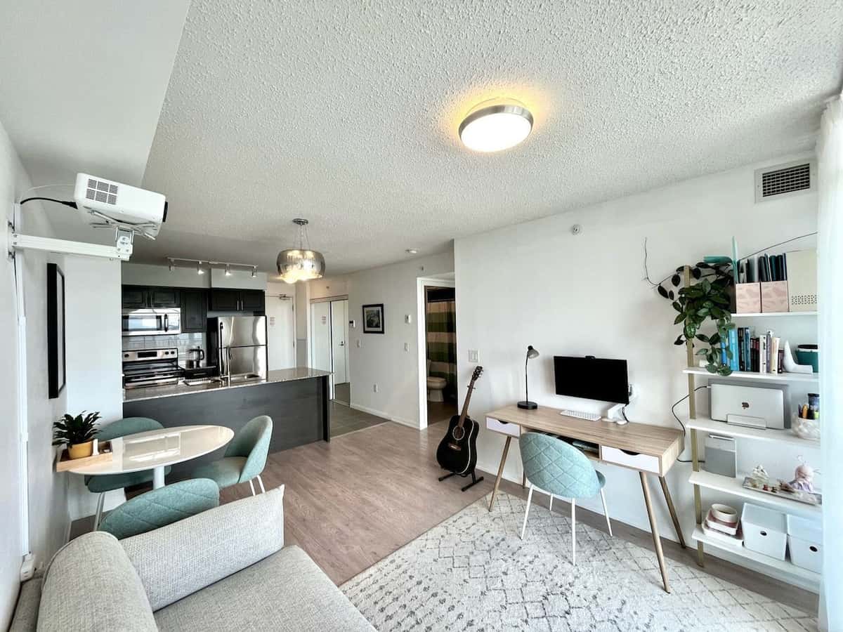 915 - 800 Lawrence , Toronto W04 - property image 2