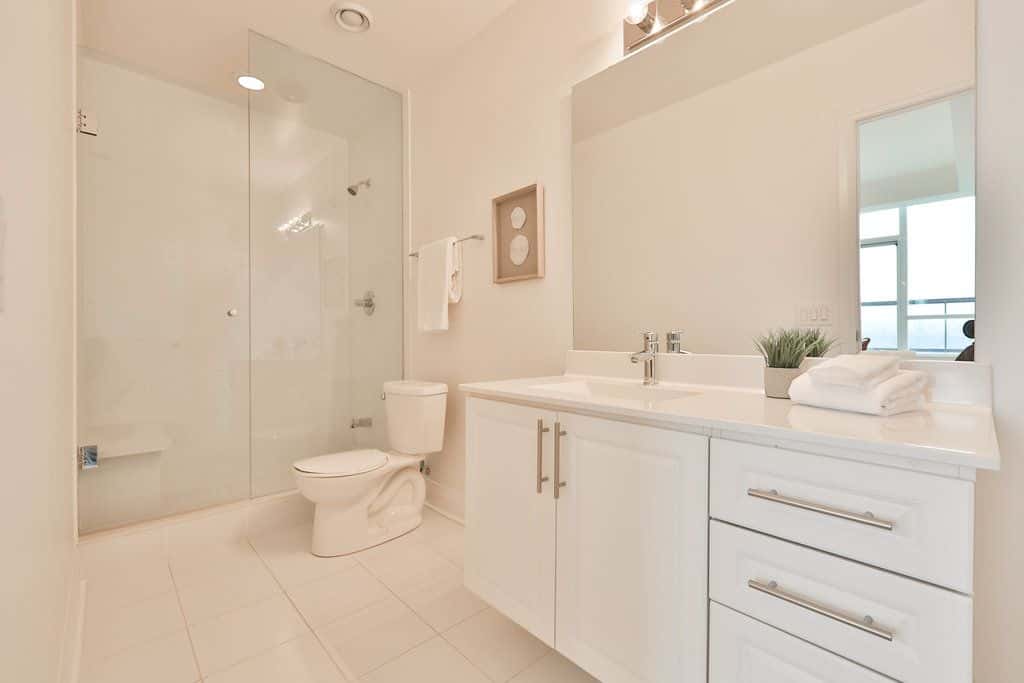 1 Hurontario Street 2201, Mississauga, ON L5G 0A3 - property image 3
