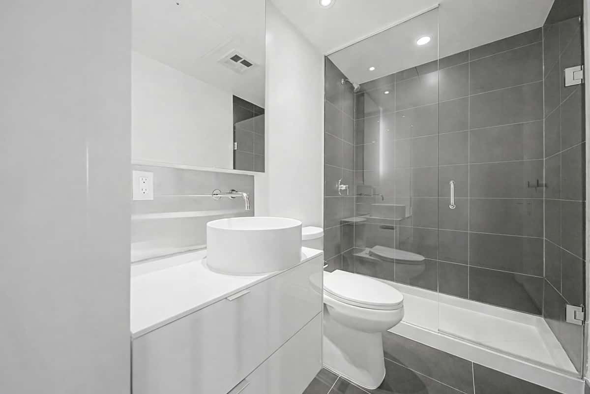 383 Sorauren Avenue 609, Toronto, ON M6R 0A4 - property image 4